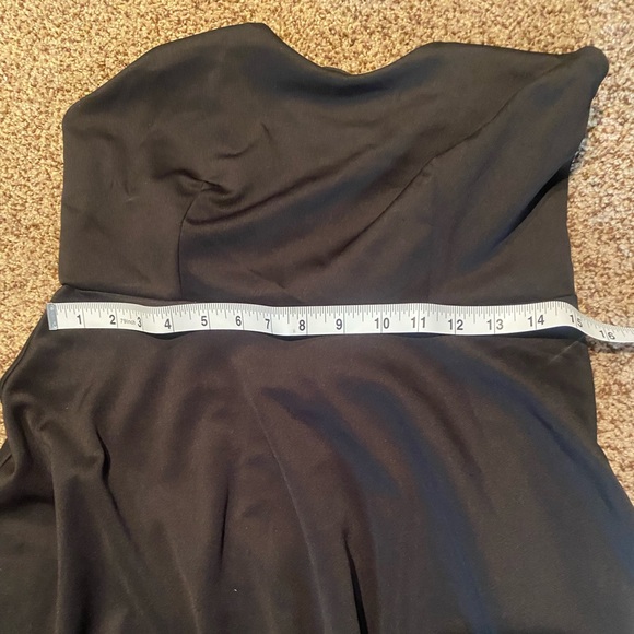 Little black dress - Picture 6 of 6